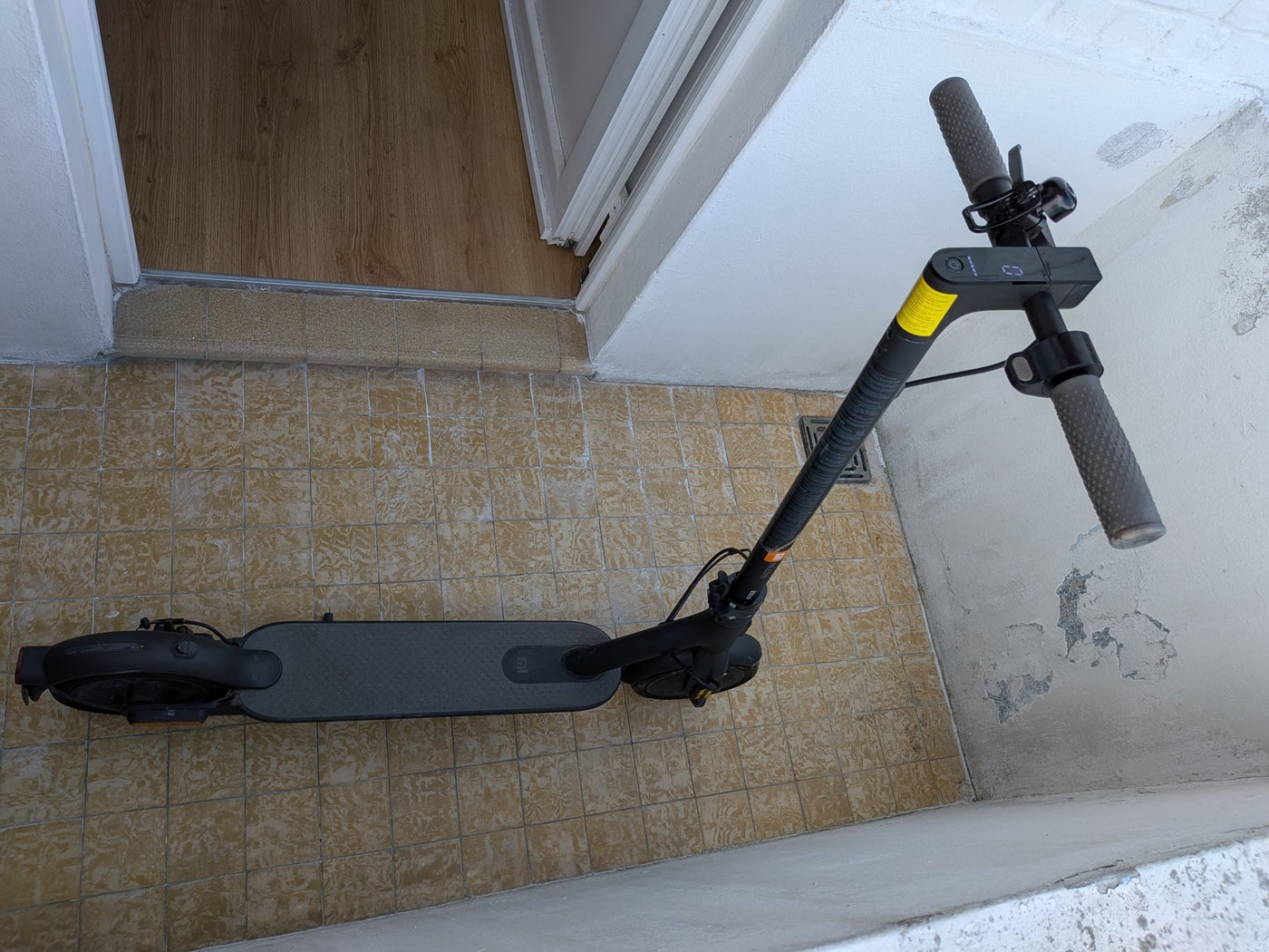 Xiaomi Mi Electric Scooter 1S — Occasion à réparer (non fonctionnelle en l'état)