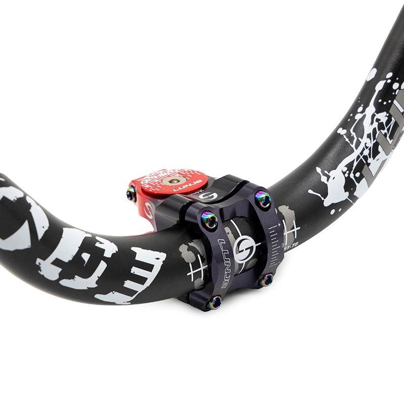 Potence de guidon 31,8 mm EWPM-003 noir et rouge, vue 2